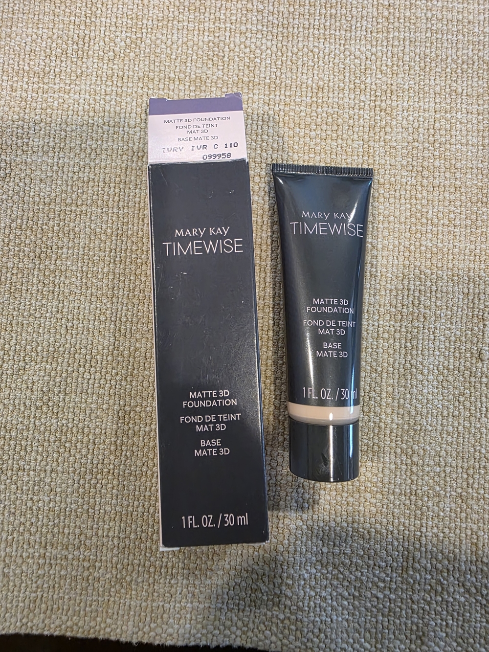 Mary Kay TimeWise Matte 3D Foundation -Ivory C110
